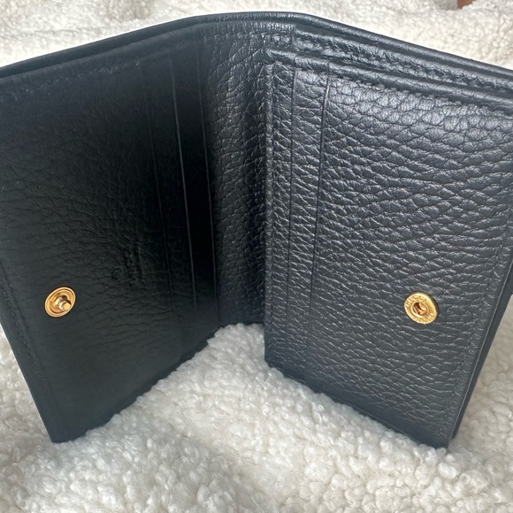 A card case wallet with small Double G metal detail. - Picture 8 of 9